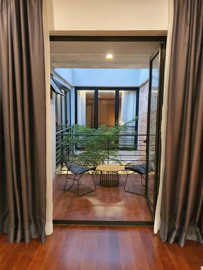 Luxurious Georgetown Townhouse In Core Zone George Town