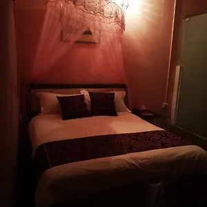 Vintage House George Town